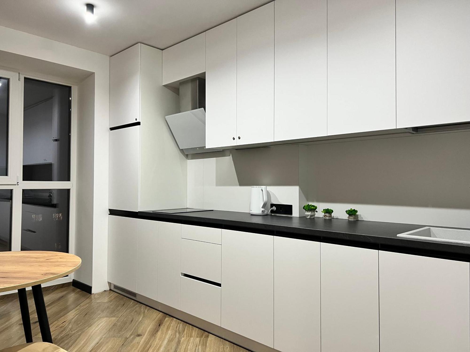 Люкс Апартаменти Район Автовокзалу В Жкарена Та Жк Great House Поблизу Обласноі Лікарні Riwne Exterior foto